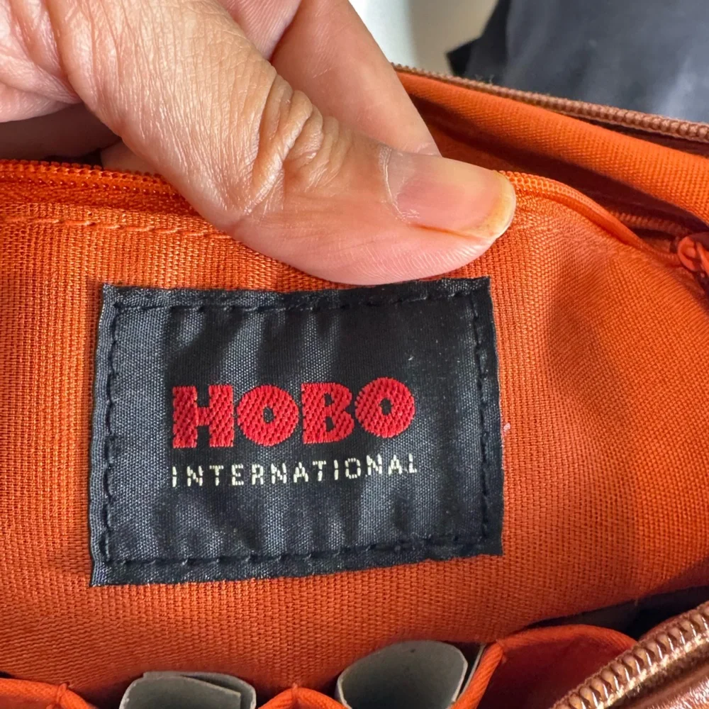 HOBO International Leather Shoulder Bag‎ US One Size Camel Tan Soft Leather